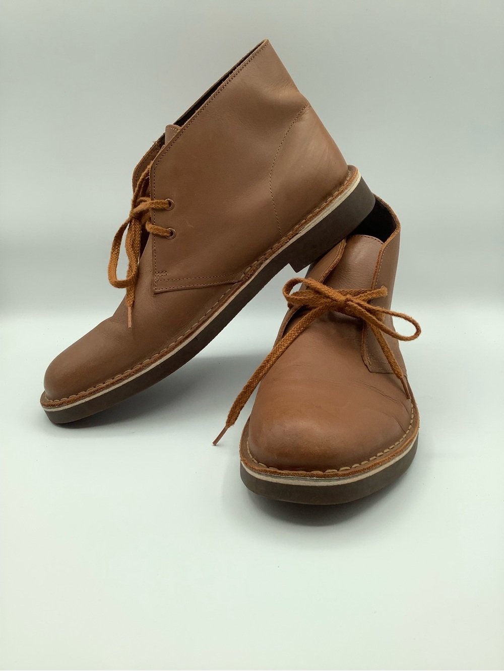 Clarks Men's Tan Leather Chukka Boots